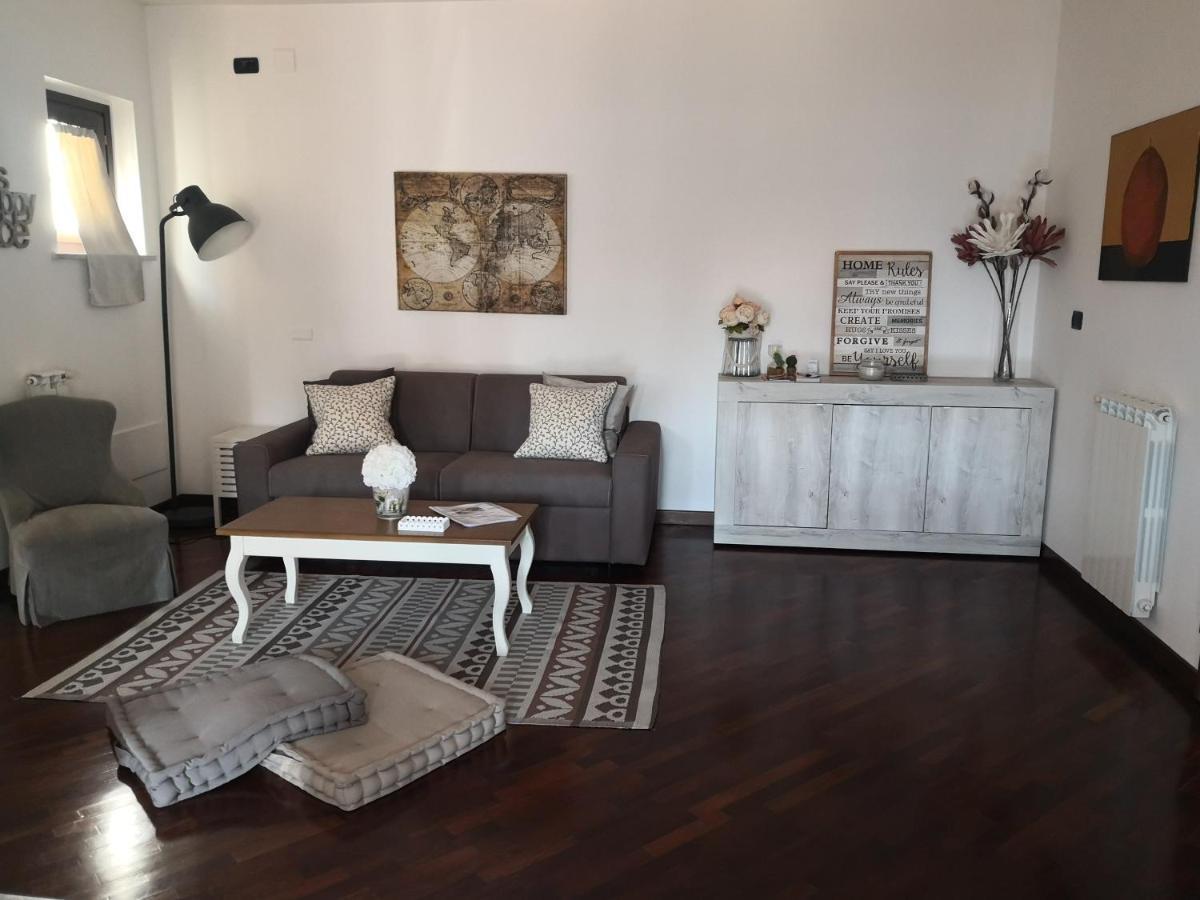 Perugino Apartments Фьюмичино Экстерьер фото